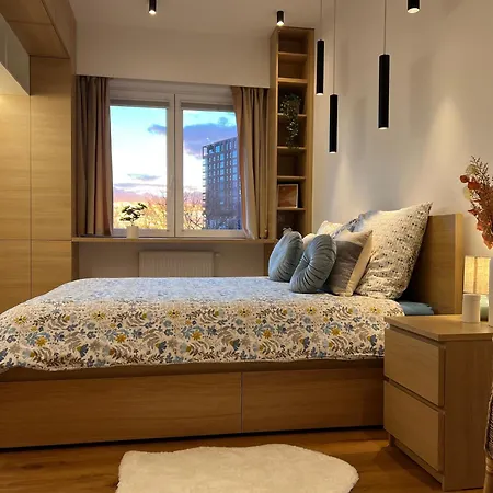 Apartmán M4 Luxury In The Center - Klimatyzacja, Parking, Balkon, Atlas Arena, Wytwornia, Piotrkowska Lodž